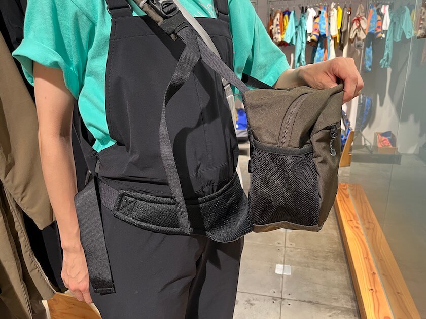 ザ・ノース・フェイス」が抱っこ紐とショルダーバッグが一体化した
