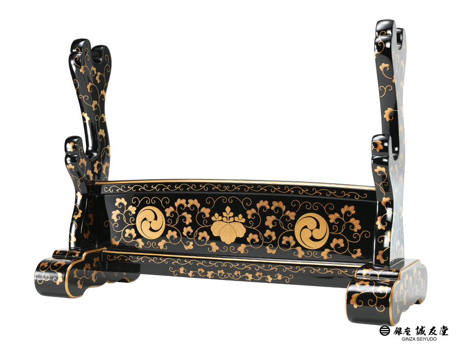 刀掛 銀座誠友堂謹製 本漆塗本金蒔絵 二本掛 (OI-060221)｜刀・日本刀