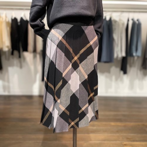 マーガレットハウエルラージチェックスカート