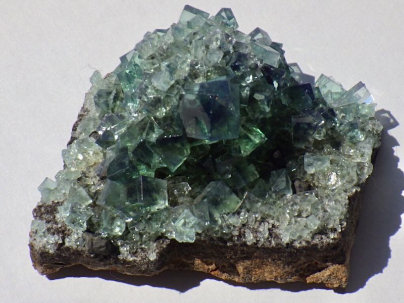 強蛍光性蛍石母岩付クラスターA - セルフクリエイション