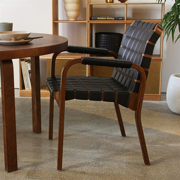 アームチェア 45 / ウォルナットステイン×レザー Prestige ブラック