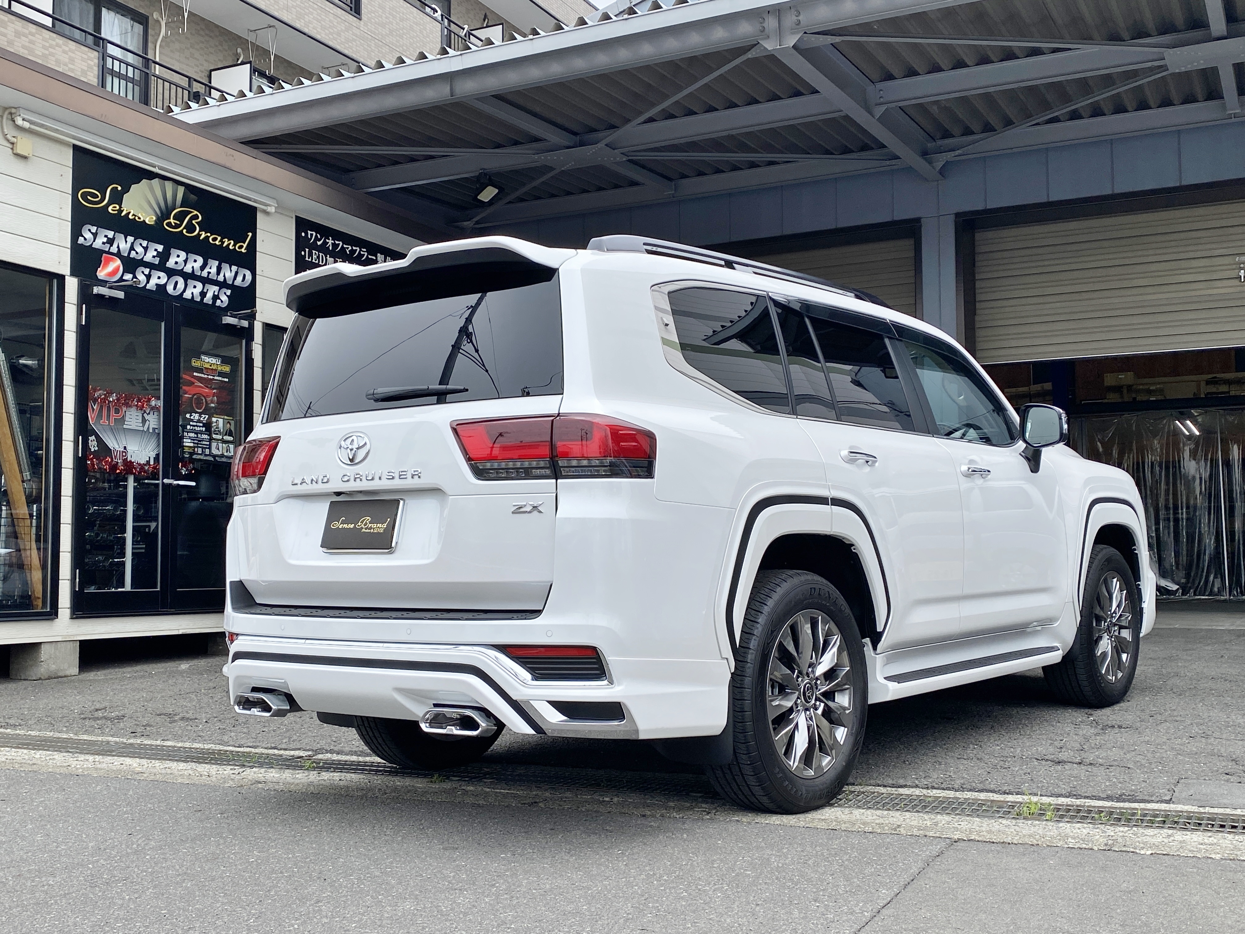 300系ランドクルーザー/モデリスタ マフラーカッター左右出しKIT