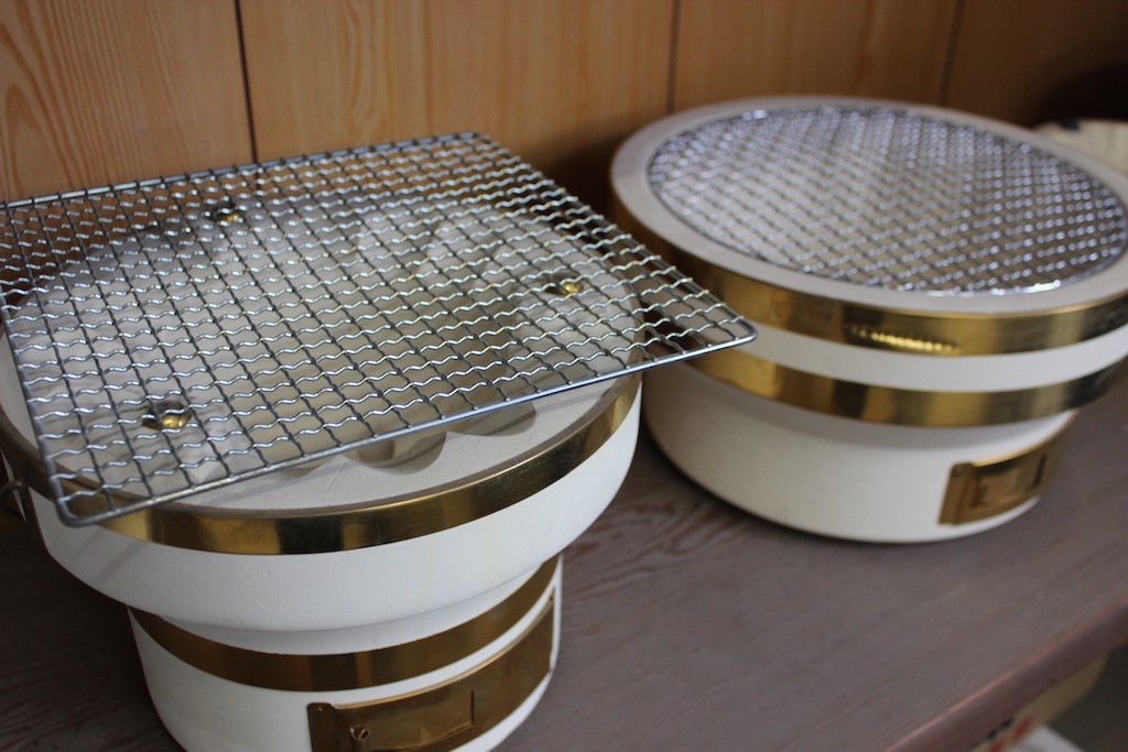 能登半島を切り出して作る七輪 能登燃焼器工業 | しゃかいか！