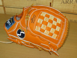 久保田運動具店 80周年 限定復刻軟式グラブ 入荷！ 久保田スラッガーの