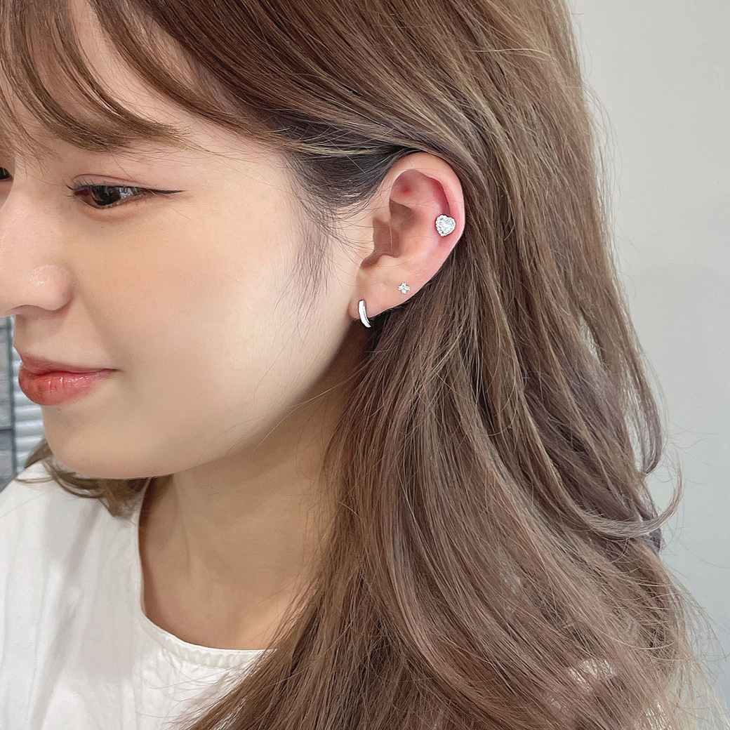 14G 16G ］繊細な輝きキュービック ハート heart ジュエル ストレート