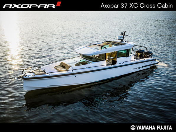 新艇 AXOPAR 37 XC Cross Cabin YAMAHA搭載 2025モデル新艇予約受付中