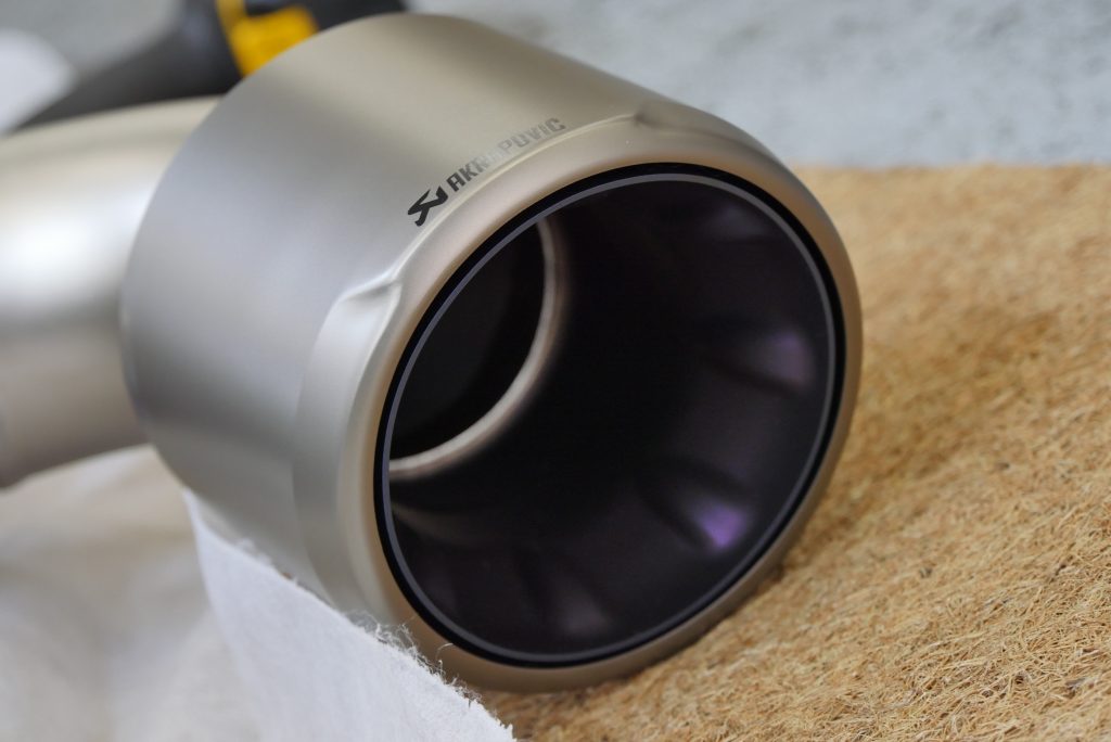 今度はマフラー！GRスープラxアクラポビッチ！ | Studie[スタディ]