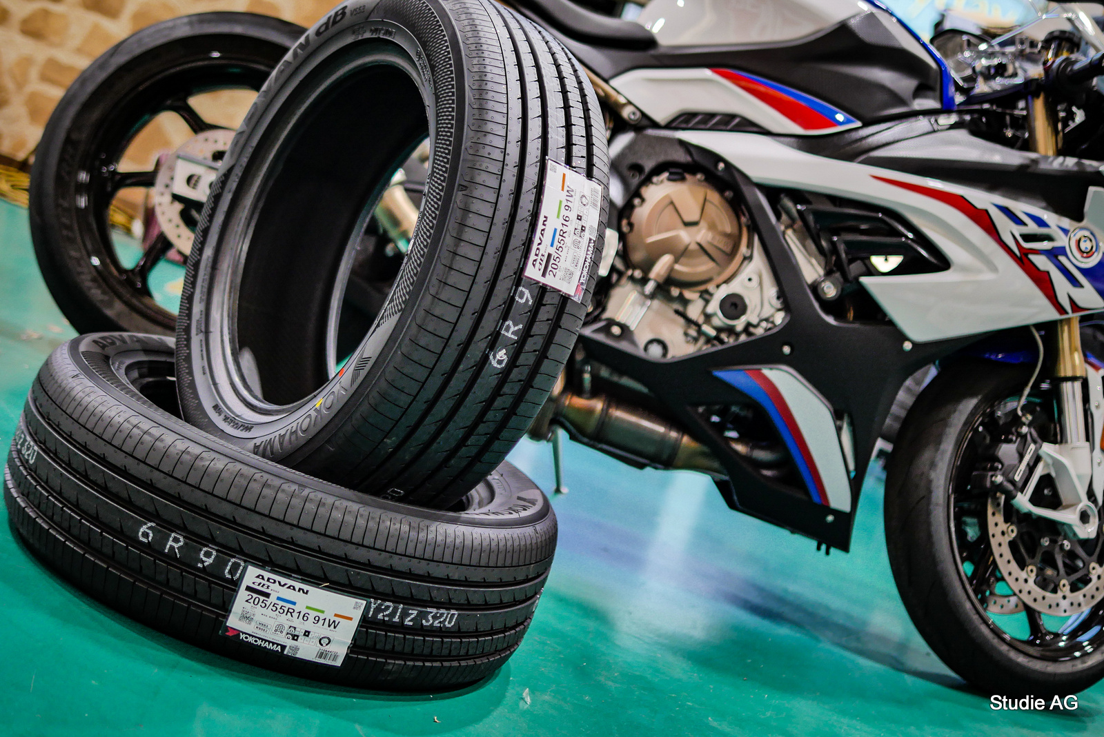 ADVANブランド最新のコンフォートタイヤ！ADVAN dB V553！ | Studie