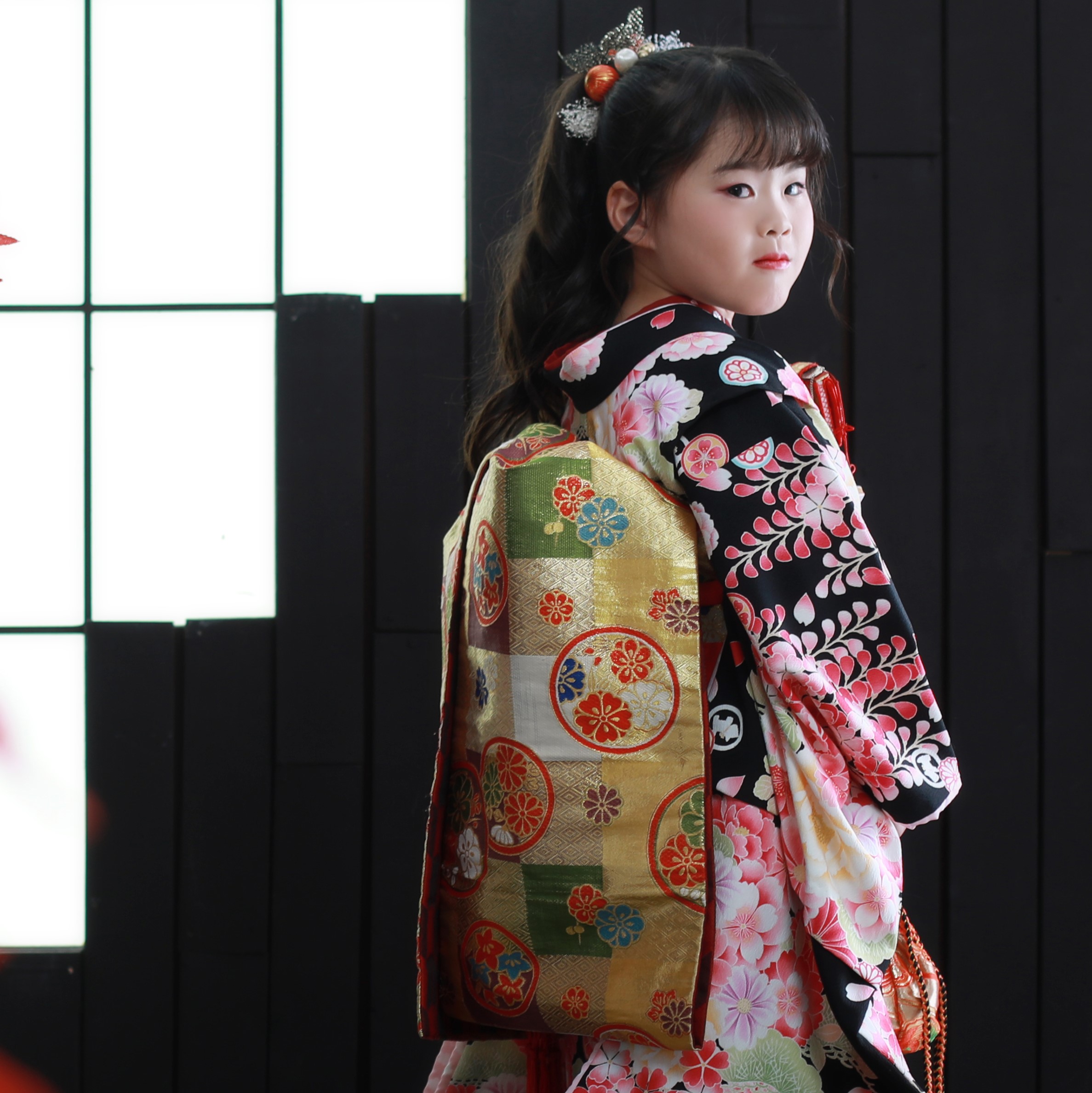 上尾店で七歳の七五三前撮り撮影で大人気の衣裳「舞妓（まいこ）着物