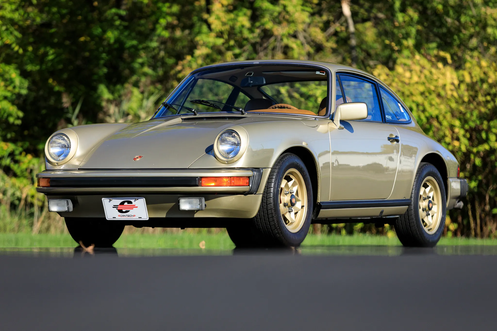 FOR SALE: 1976 Porsche 911S Coupe Signature Edition - Stuttcars