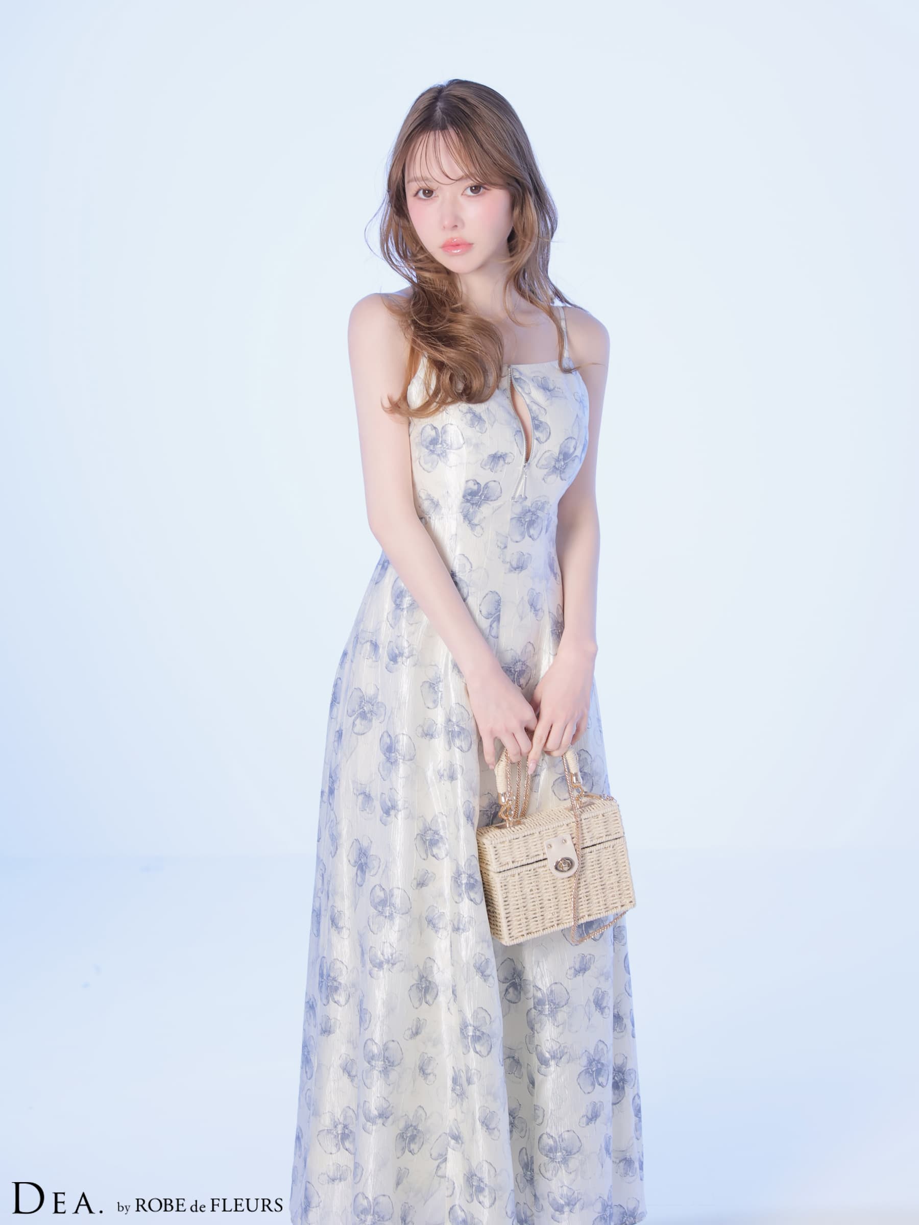 XS-Lサイズあり【DEA./ディア】バックオープン/ フラワー/ サテン