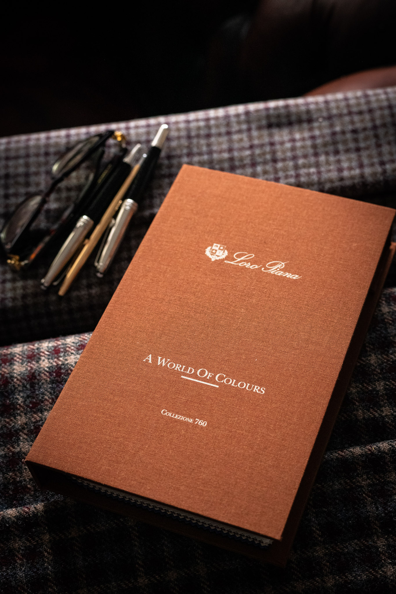 ☆NEW2024入荷しました。LORO PIANA / A WORLD OF COLOUSRS ｜北九州の