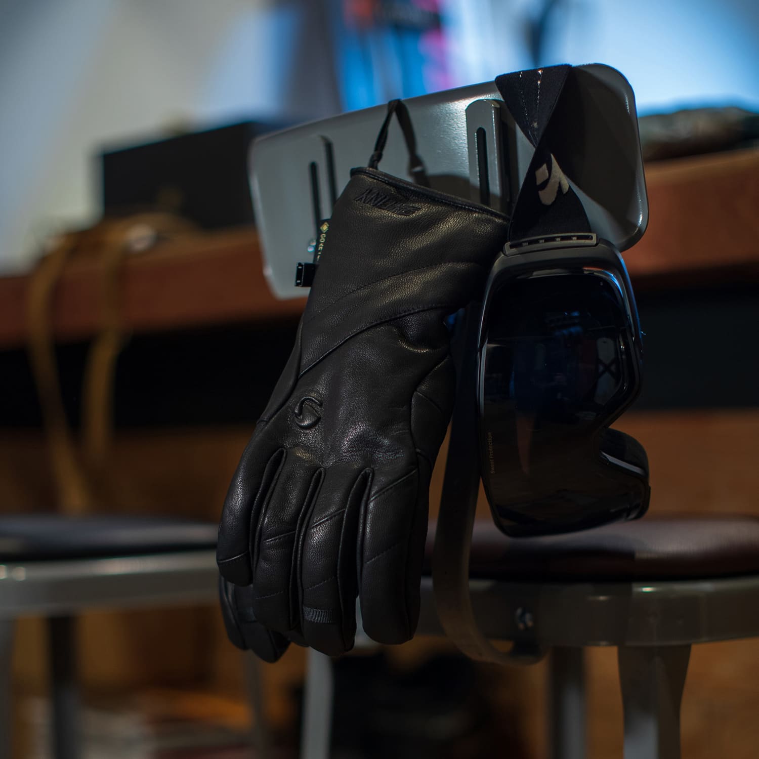 ゴアテックスレザースキーグローブ ALASKA（ユニセックス）SWANY