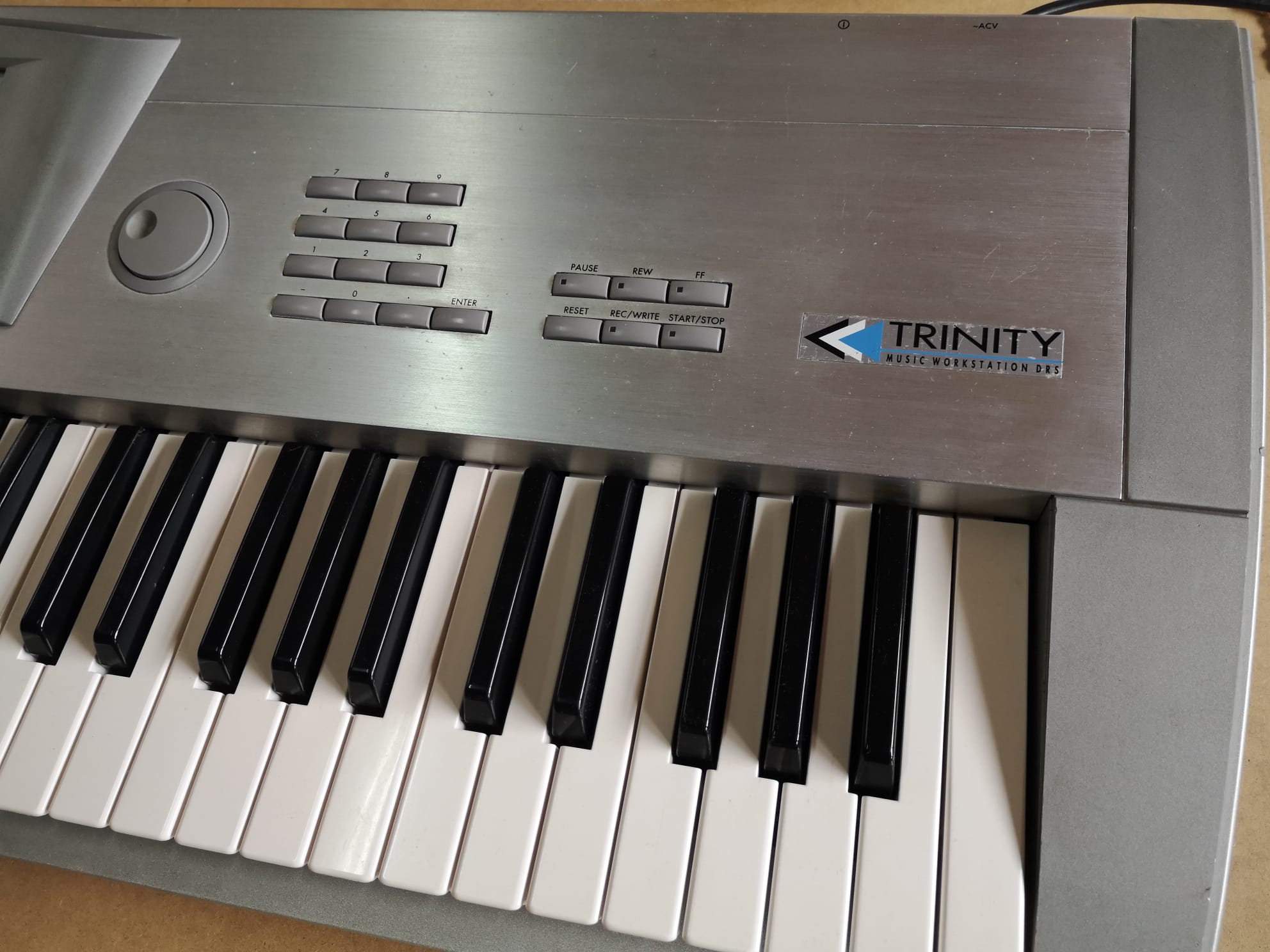 KORG TRINITY 61 KEYS SYNTHONIA LIBRARIES SOLO TRI INSTALLED