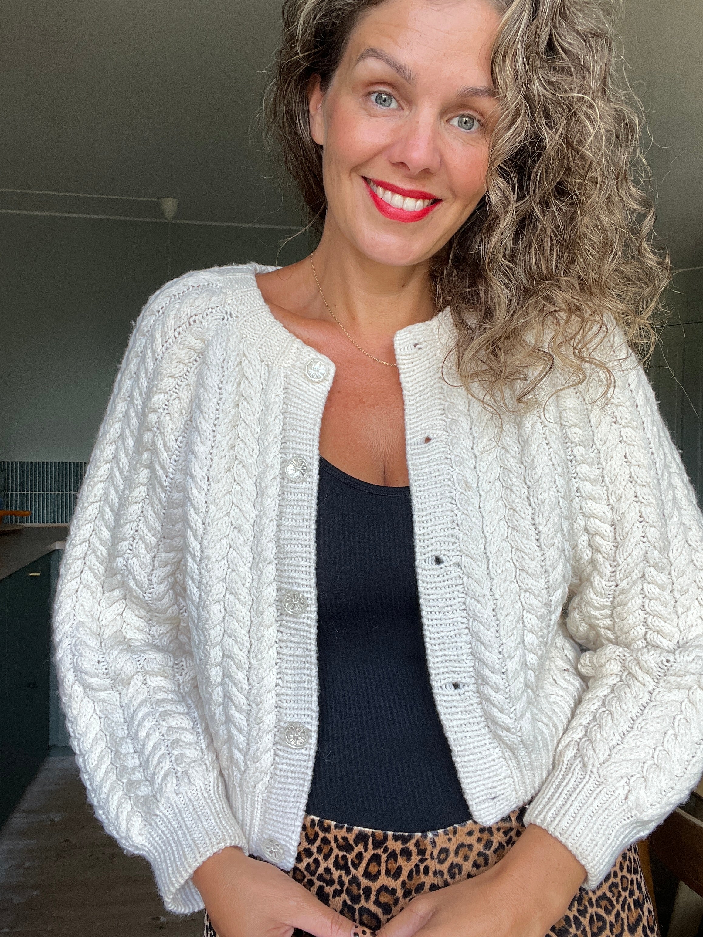 Twist and Shout Cardigan English – Popknit