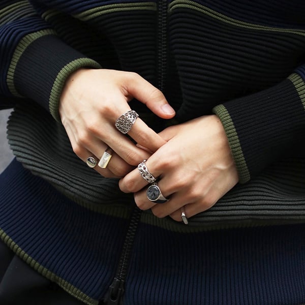 TOM WOOD(トムウッド)】 Cushion Blue Hawk Eye リング｜PARIGOT