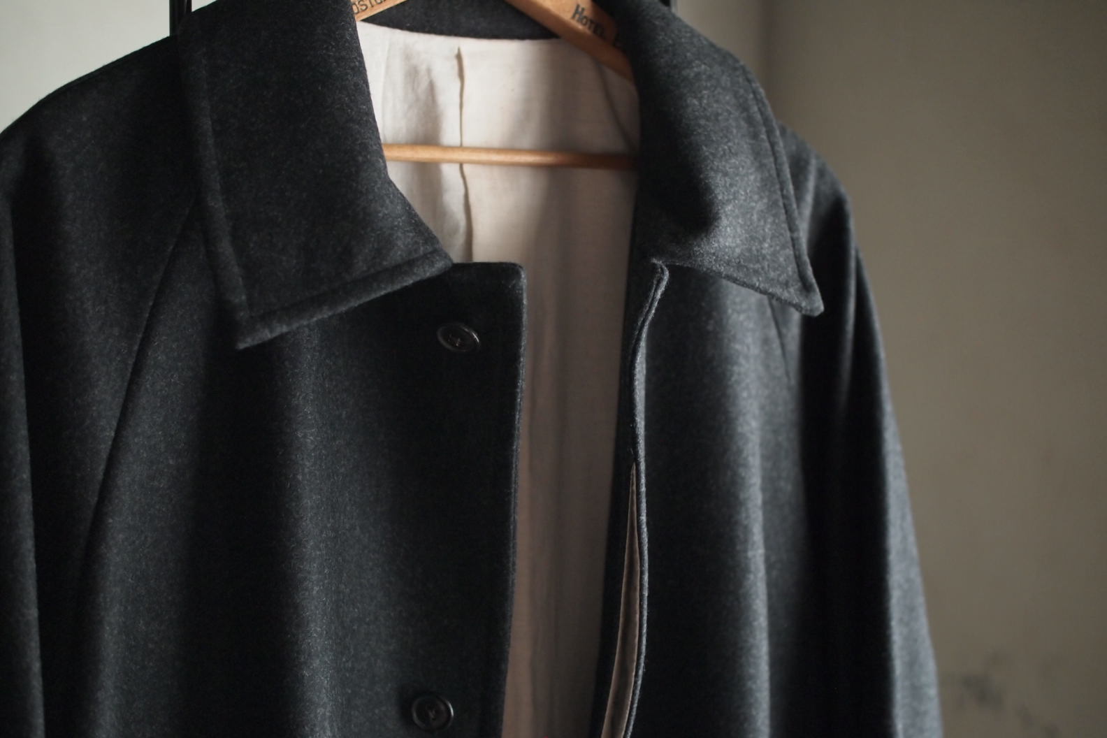 The crooked TailorのRain coatとLong pilgrim coat | peau de l'ours