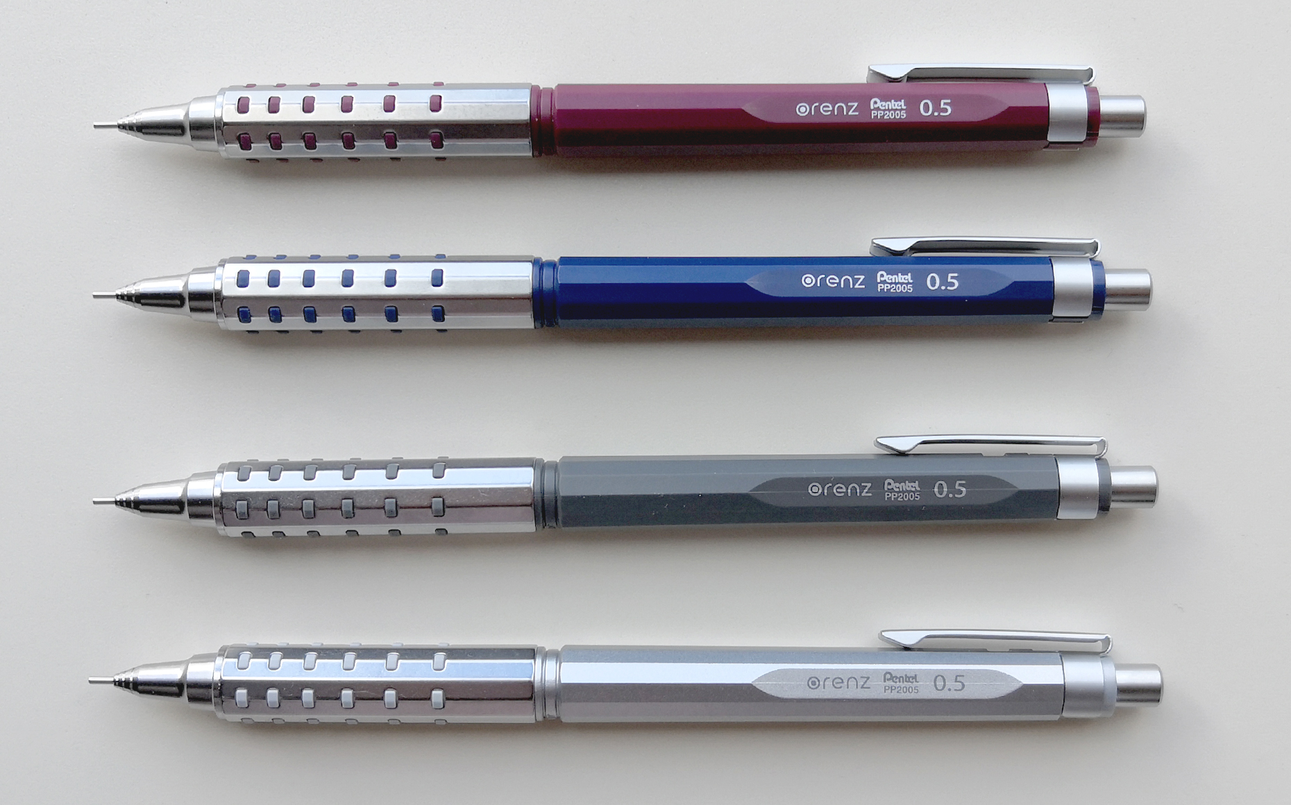 AT限定の人間が考える、ノック不要の「オレンズAT」とシャープペンの