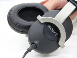 ソニー、モニターヘッドホン5機種を発売 －フラグシップ「MDR-Z1000