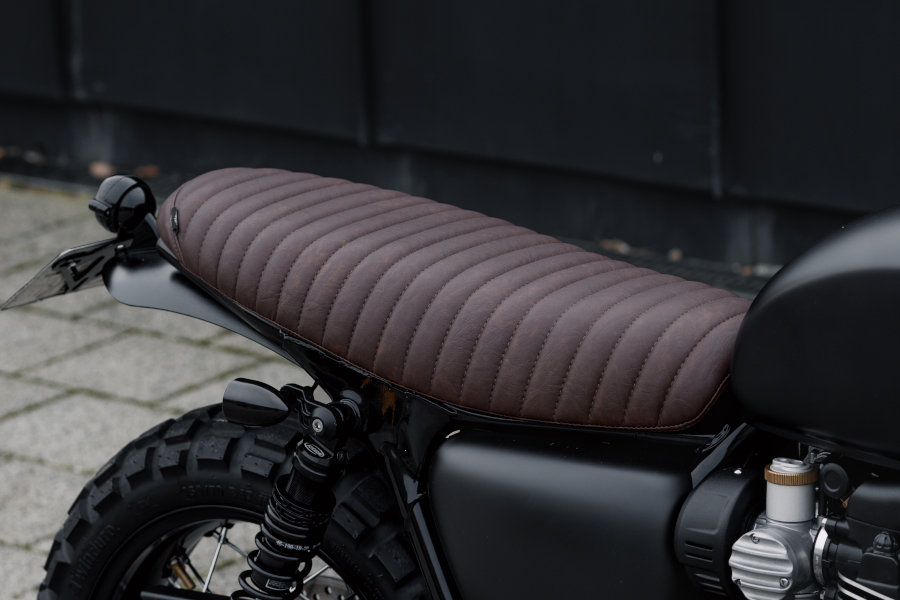 モートーン シート KING COBRA フルダイヤモンドステッチ ブラック