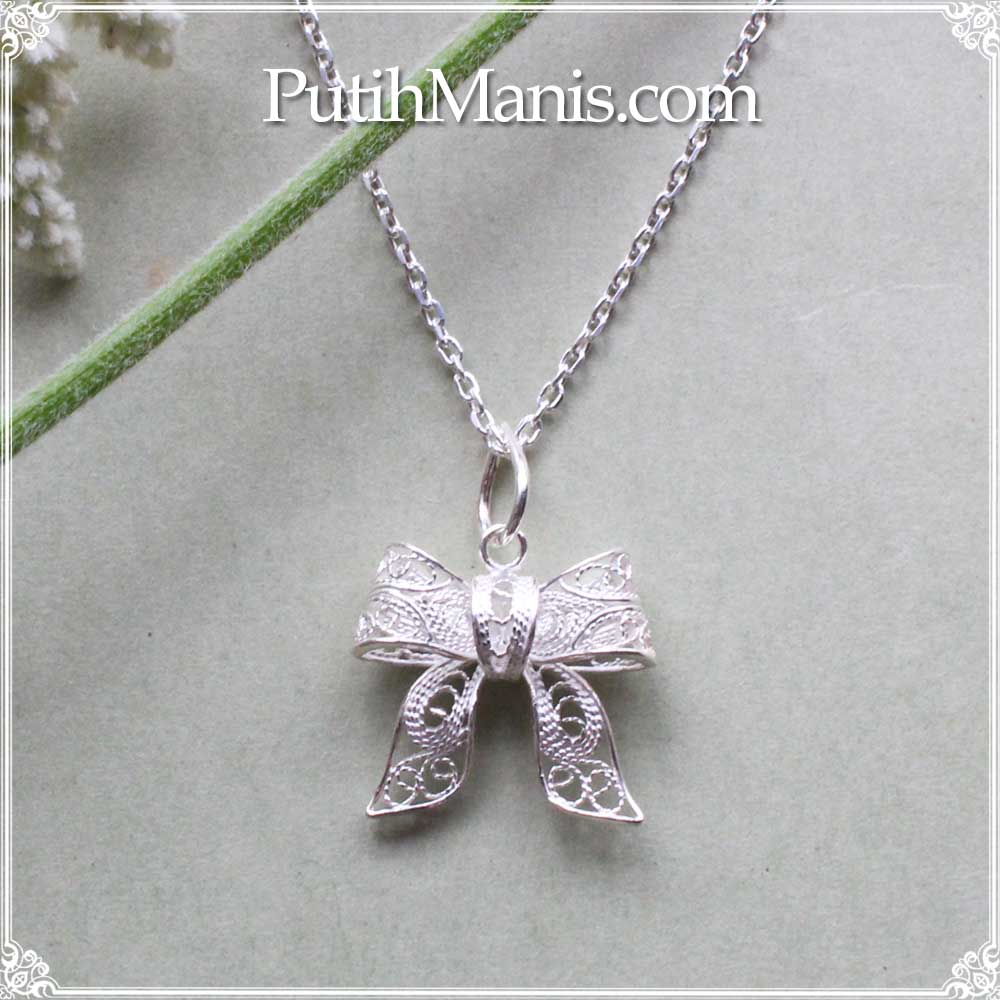 リボンのチャーム｜銀線細工のリボンのネックレス用ペンダントトップ