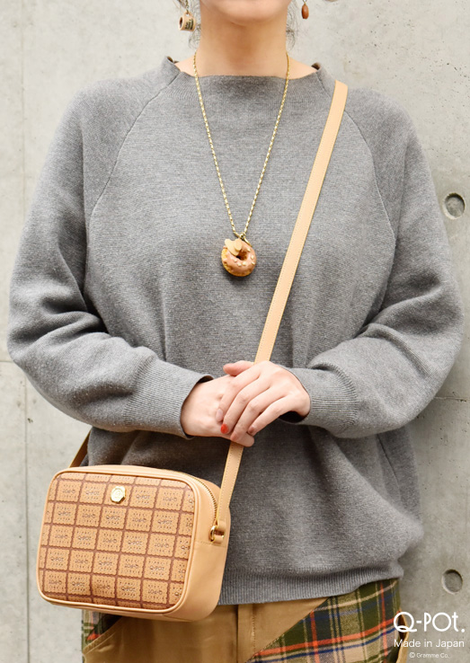 サックリと香ばしく焼き上げた「ビスケット」トート＆ショルダーバッグ