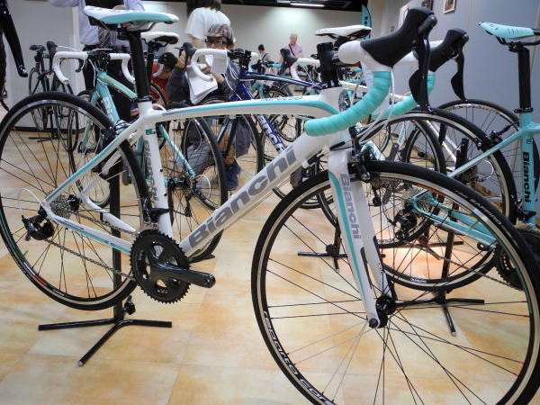 純正パーツプレゼント！】Bianchi（ビアンキ） 2016年モデル IMPULSO