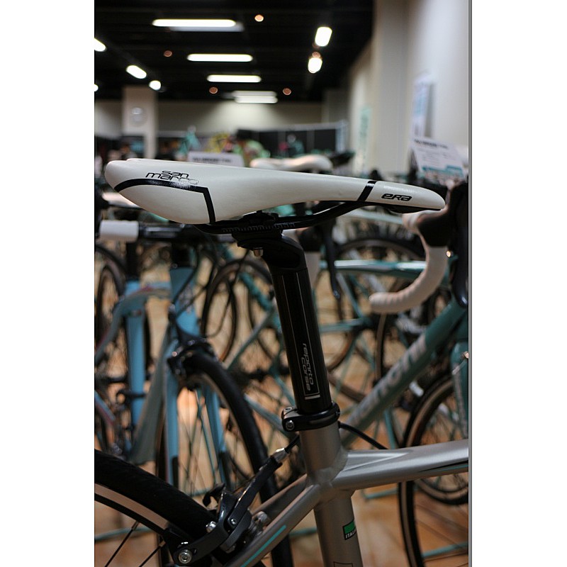 2017年モデル Bianchi(ビアンキ) VIA NIRONE7 PRO Claris （ヴィア