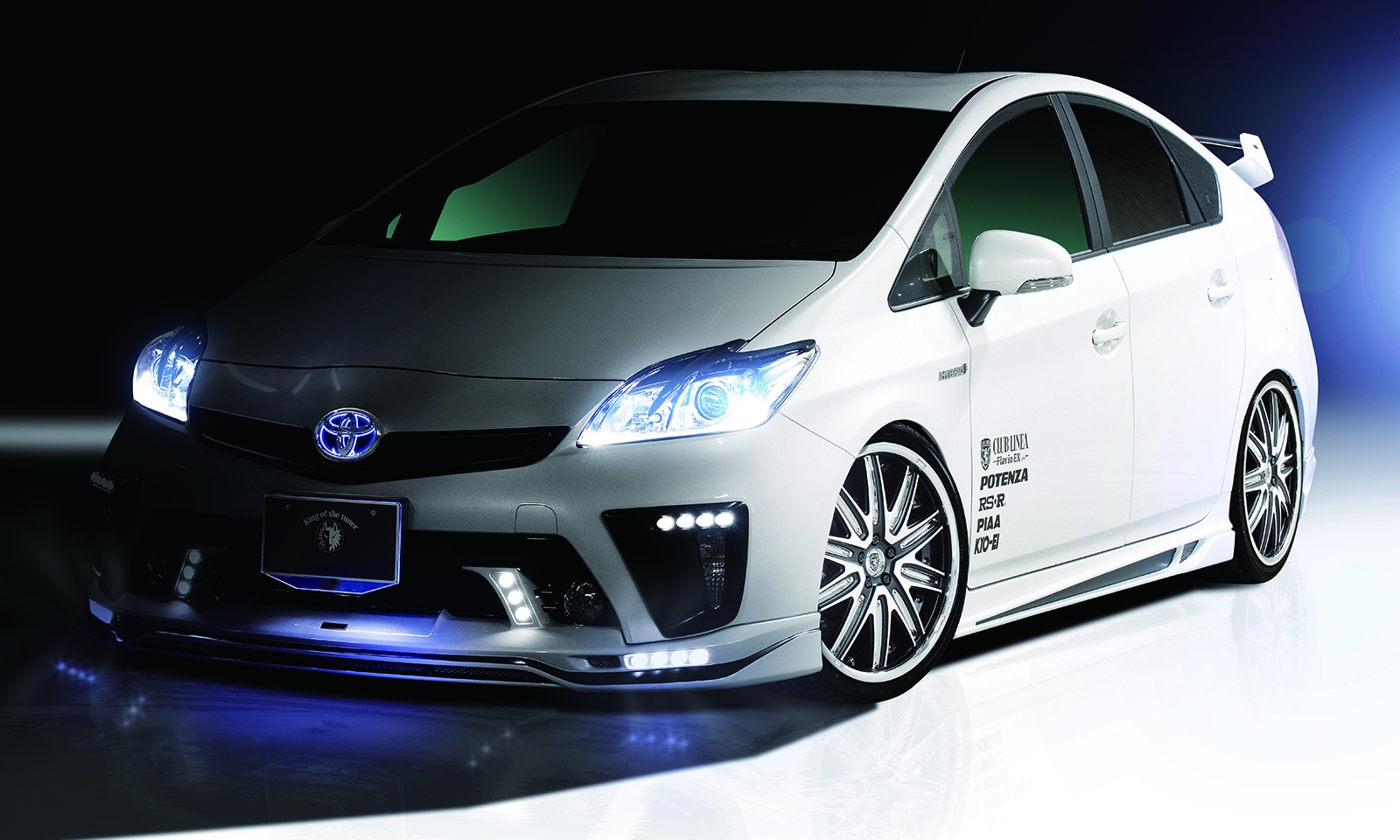 30 PRIUS 後期 MODEL｜TOYOTA｜BODY KIT｜Rowen オフィシャルサイト