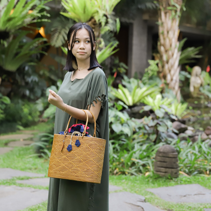 楕円バッグ Lサイズ 巾着無し バティック模様 (NAB696B) Rosily