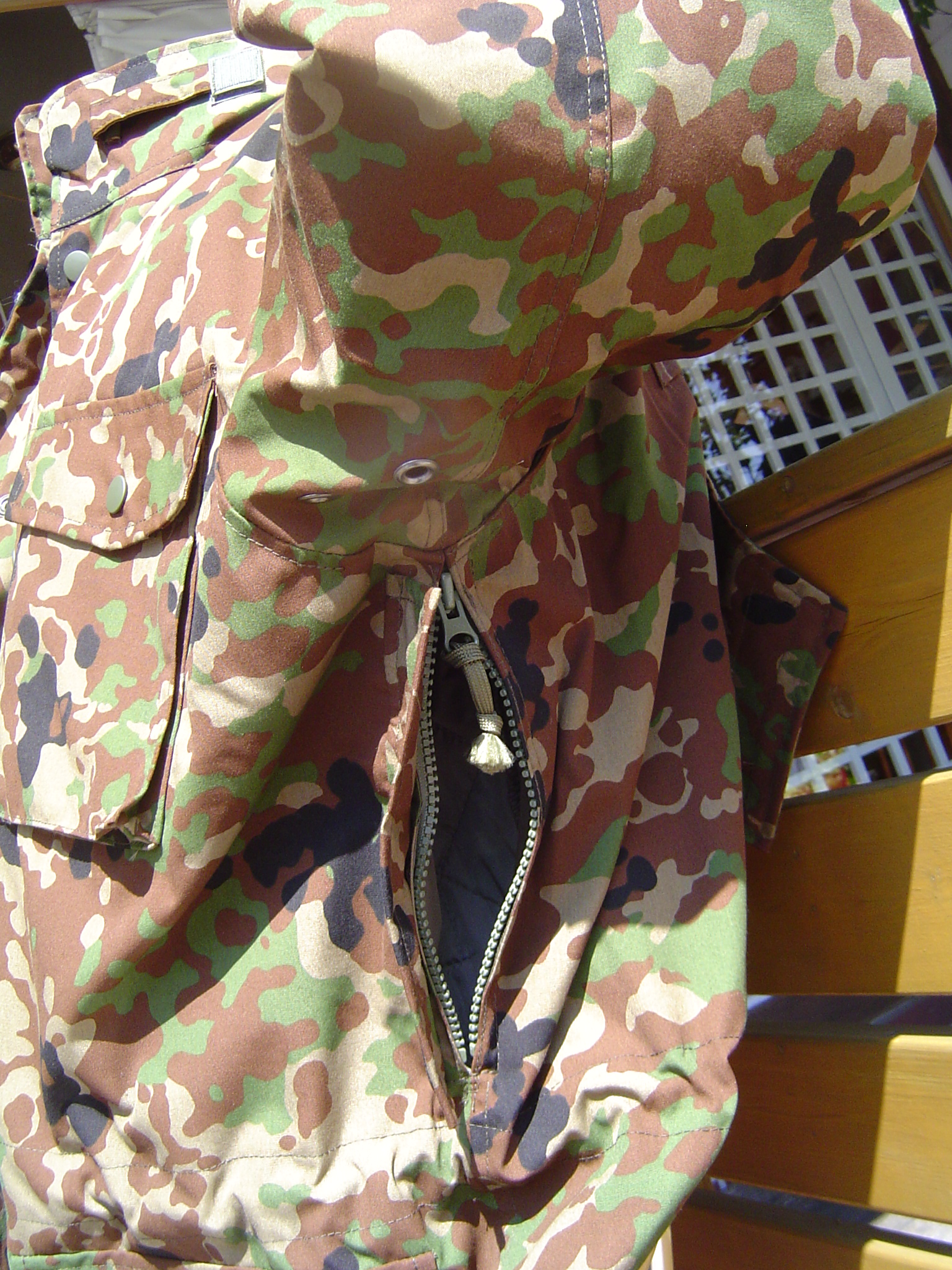 防寒迷彩外被（上着） ミリタリーグッズ、自衛隊グッズ、迷彩服の通販