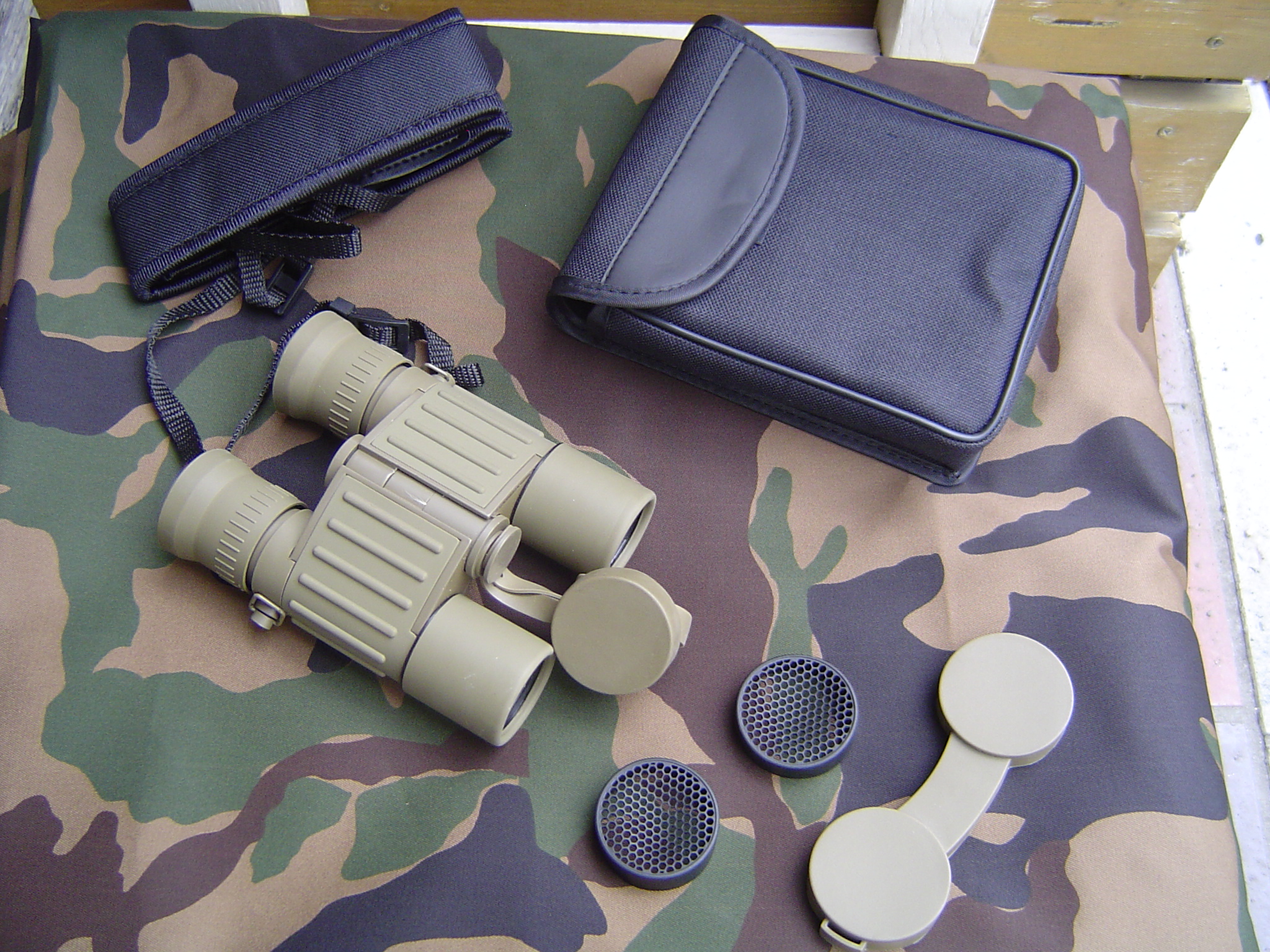 POSEIDON HD 7x28 双眼鏡