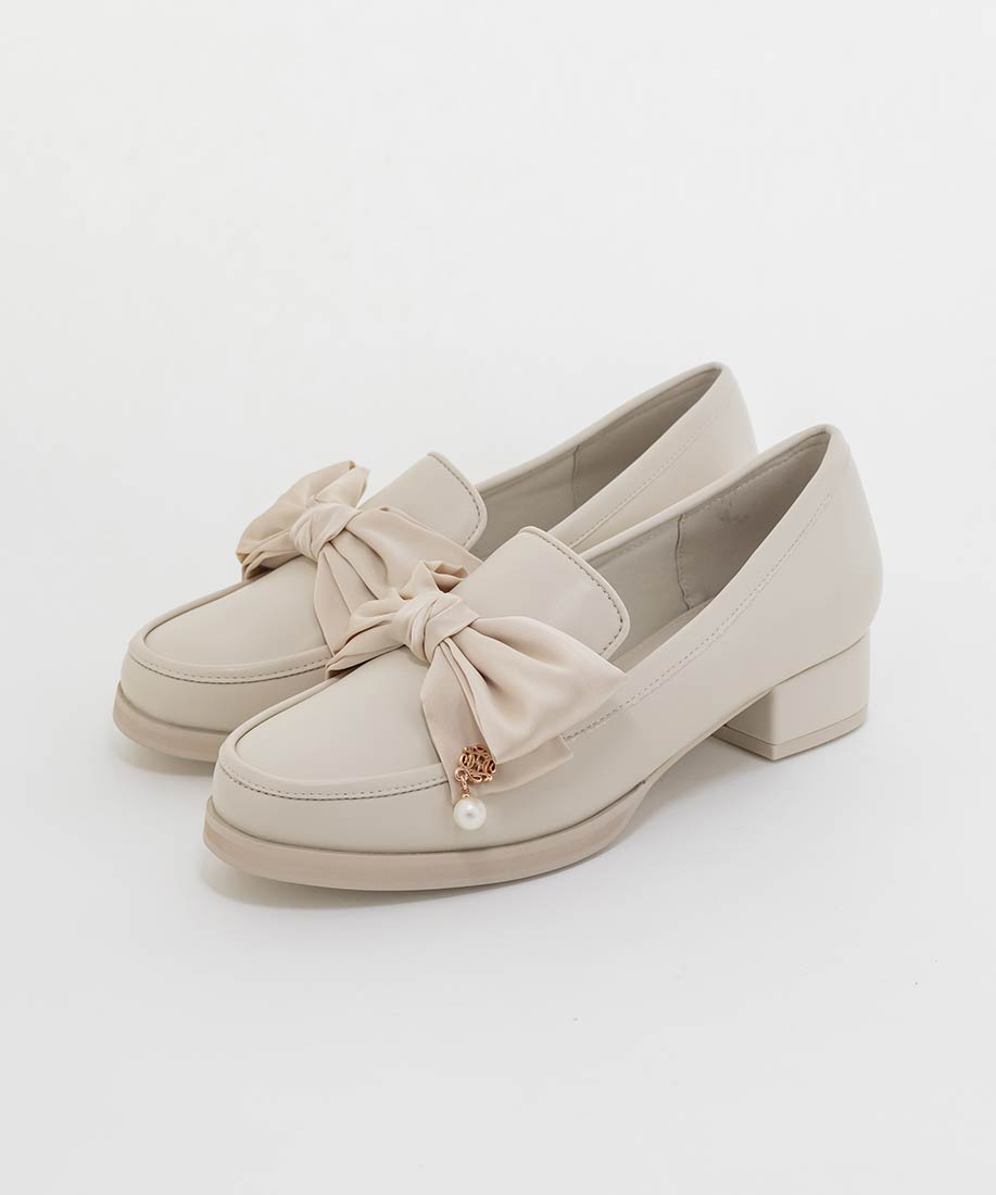 パールチャームサテンリボンローファーRANDA公式サイト