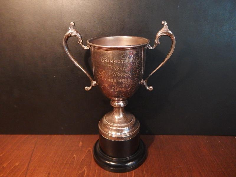 真鍮製トロフィー ビンテージシルバートロフィー アンティーク優勝