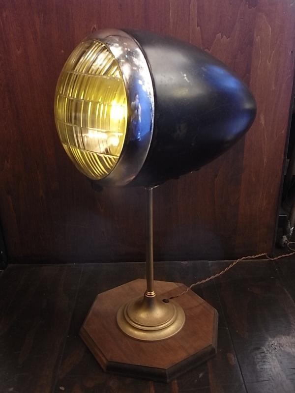 黒ヘッドライトテーブルランプ トラックランプ インダストリアル LCT 0212