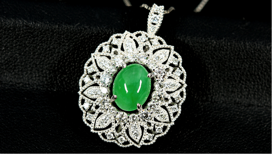 翡翠（ヒスイ） 2.68ct ダイヤモンド 1.07ct プラチナ ネックレス