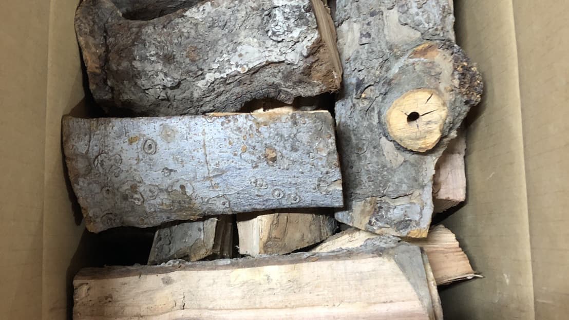 りんごの灯火（あかり）|地域のりんご農家が本気で作った「りんごの薪