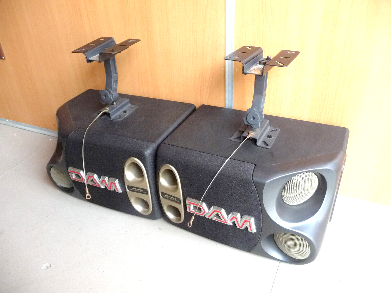 スピーカー 第一興商 DDS-910II SPB-65N DAM ペア 天吊り 金具 付属