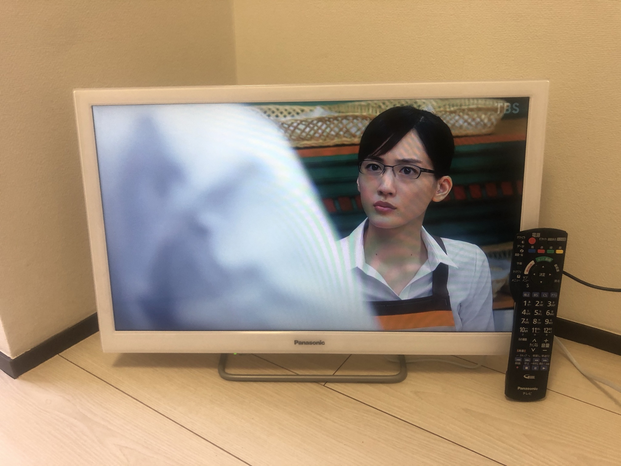 Panasonic 24インチ液晶テレビ TH-24ES500-W パナソニック 2019年製 地デジ