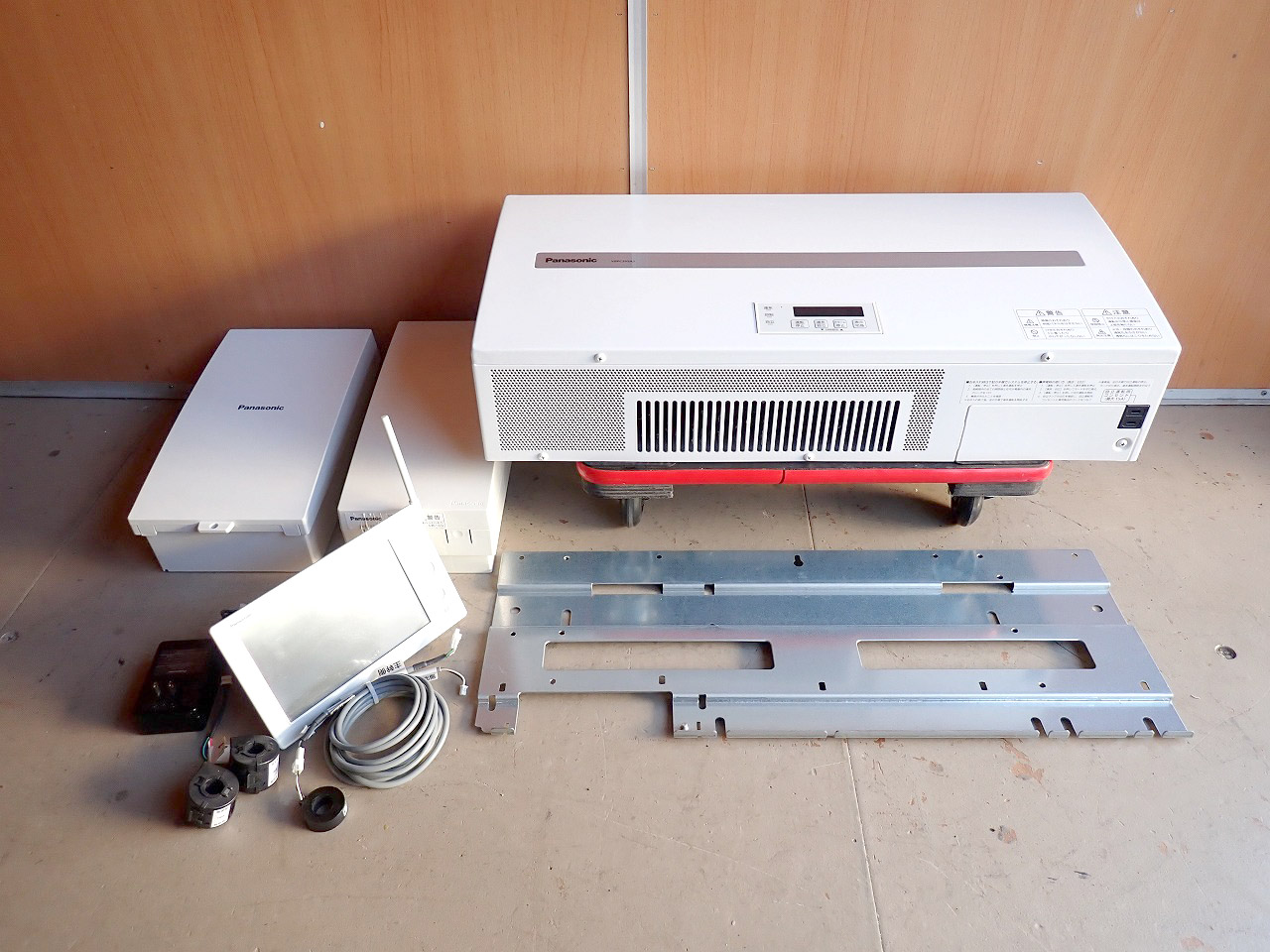 パワーコンディショナー Panasonic VBPC355A2 5.5kW モニター