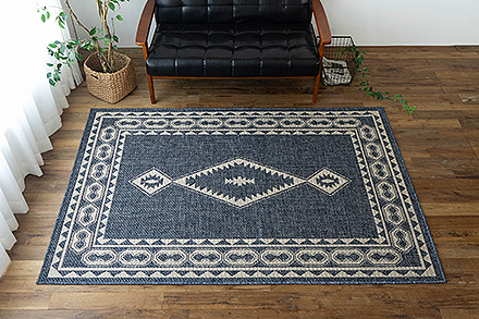 アジアンテイストなキリム柄の平織りラグ カイロ 135x200 cm 1.5畳