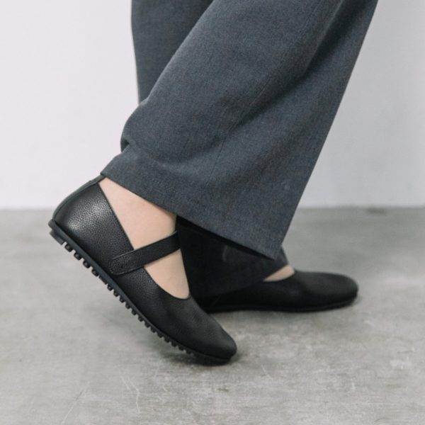 HACHI】やわらかく毎日に寄り添うフラットシューズ - 銀座ワシントン