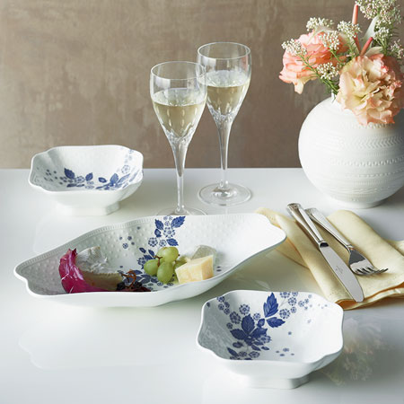 ストロベリー ブルーム インディゴ マルチディッシュ|WEDGWOOD公式