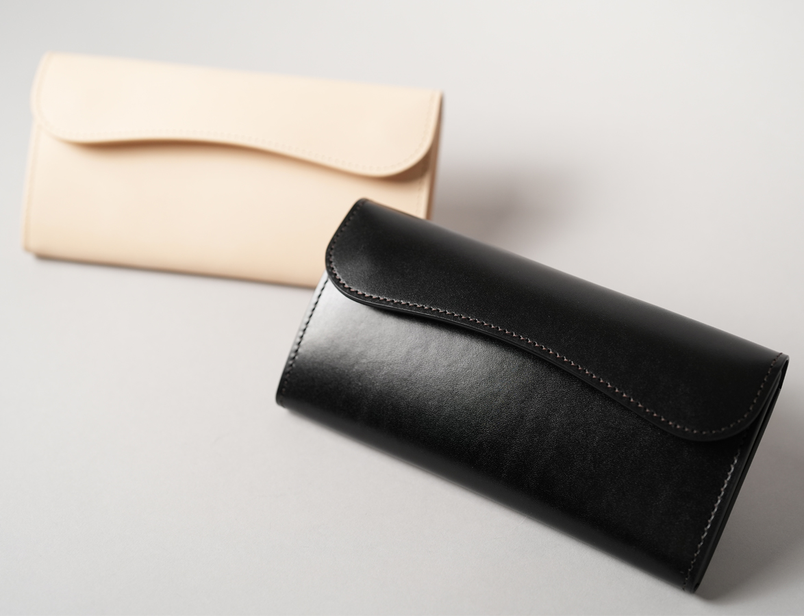 大型長財布・サドルプルアップWAVE(ウェイブ)についてのお話