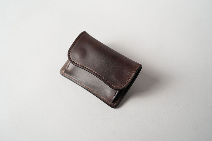 トスカーナからやってきたコードバンで製作したWILDSWANSの革小物