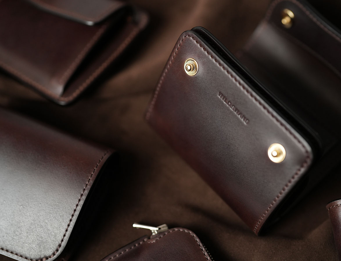 トスカーナからやってきたコードバンで製作したWILDSWANSの革小物