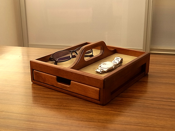 ハンドルケース [部屋から部屋へ持ち運び,引き出しが抜けない