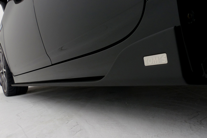 Gs(ZVW30)｜プリウス｜カーラインナップ｜TOM'S