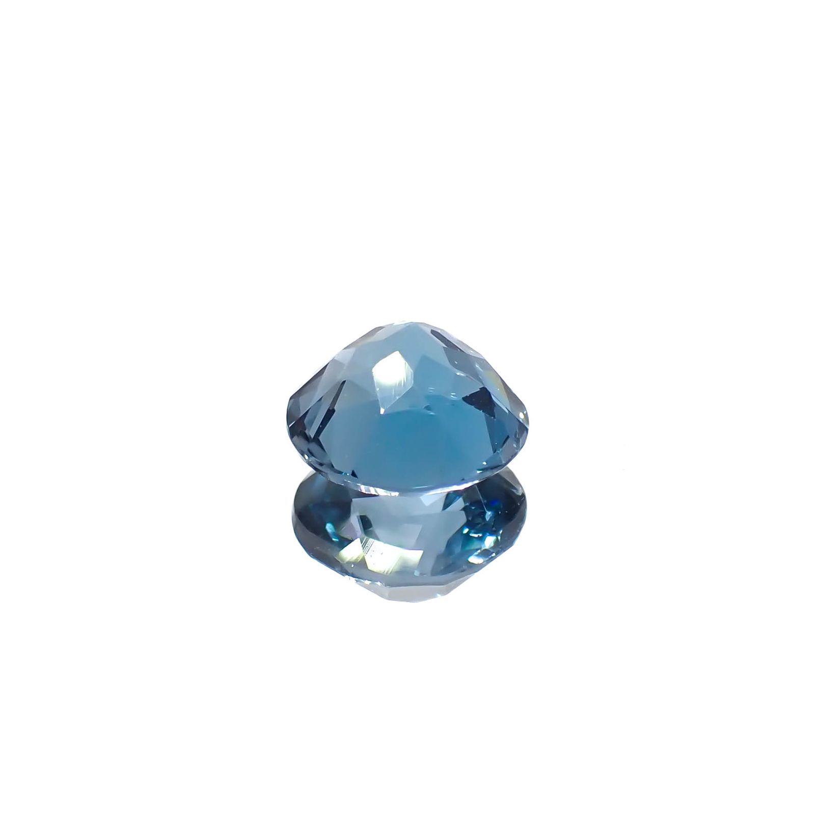 ロンドンブルートパーズ ブラジル産 1.96ct / 7.6x7.6mm前後