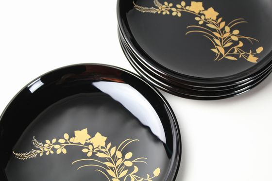 取り皿 秋草蒔絵 5客1組 187,000円（税込） | 輪島塗の塗師屋 輪島漆器